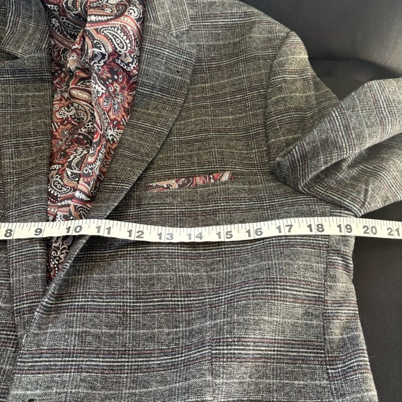 Paisley & Gray Slimfit Men's Gray Checkered Suit - Picture 8 of 13